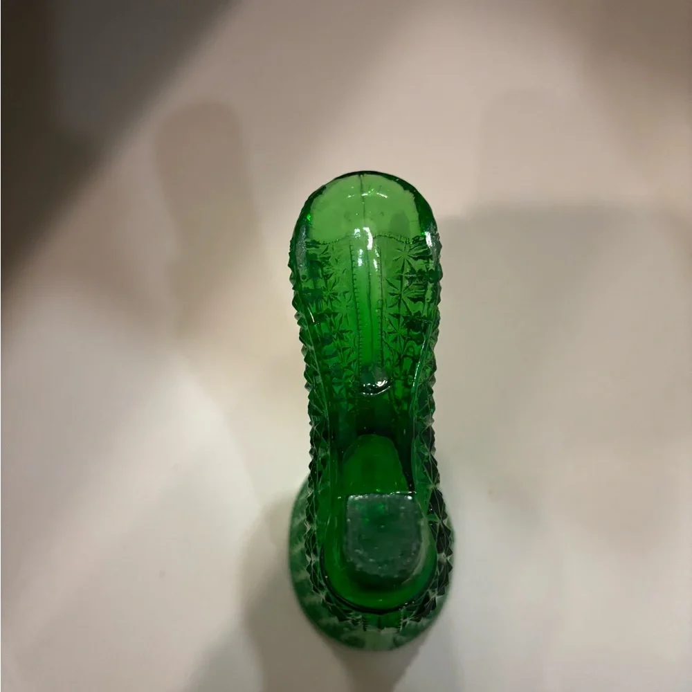 VINTAGE FENTON GLASS GREEN DAISY & BUTTON BOOT SHOE - Picture 6 of 6